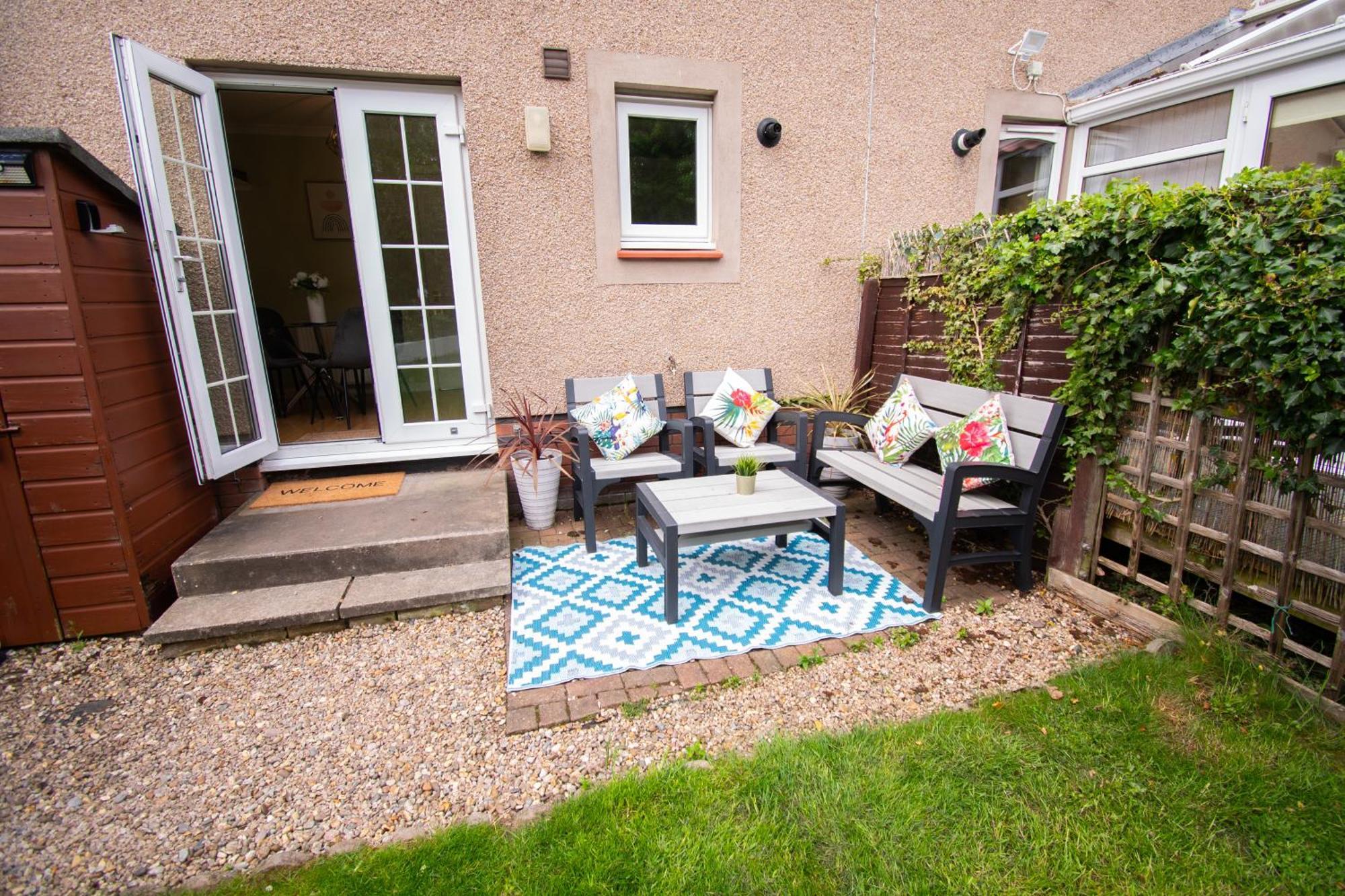 Inverness Holiday Retreat - 2 Bedroom エクステリア 写真